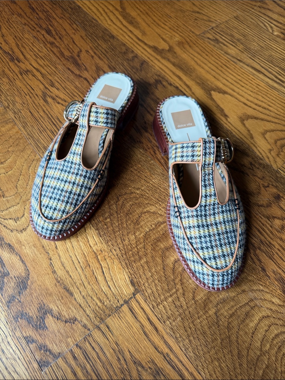 Dolce Vita Harlah slip on shoe Size 9